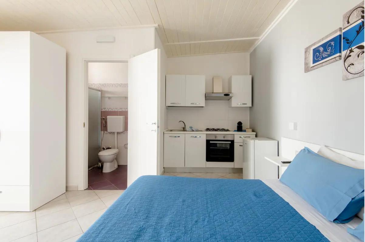 Briciola'S Rooms Порто-Чезарео Экстерьер фото